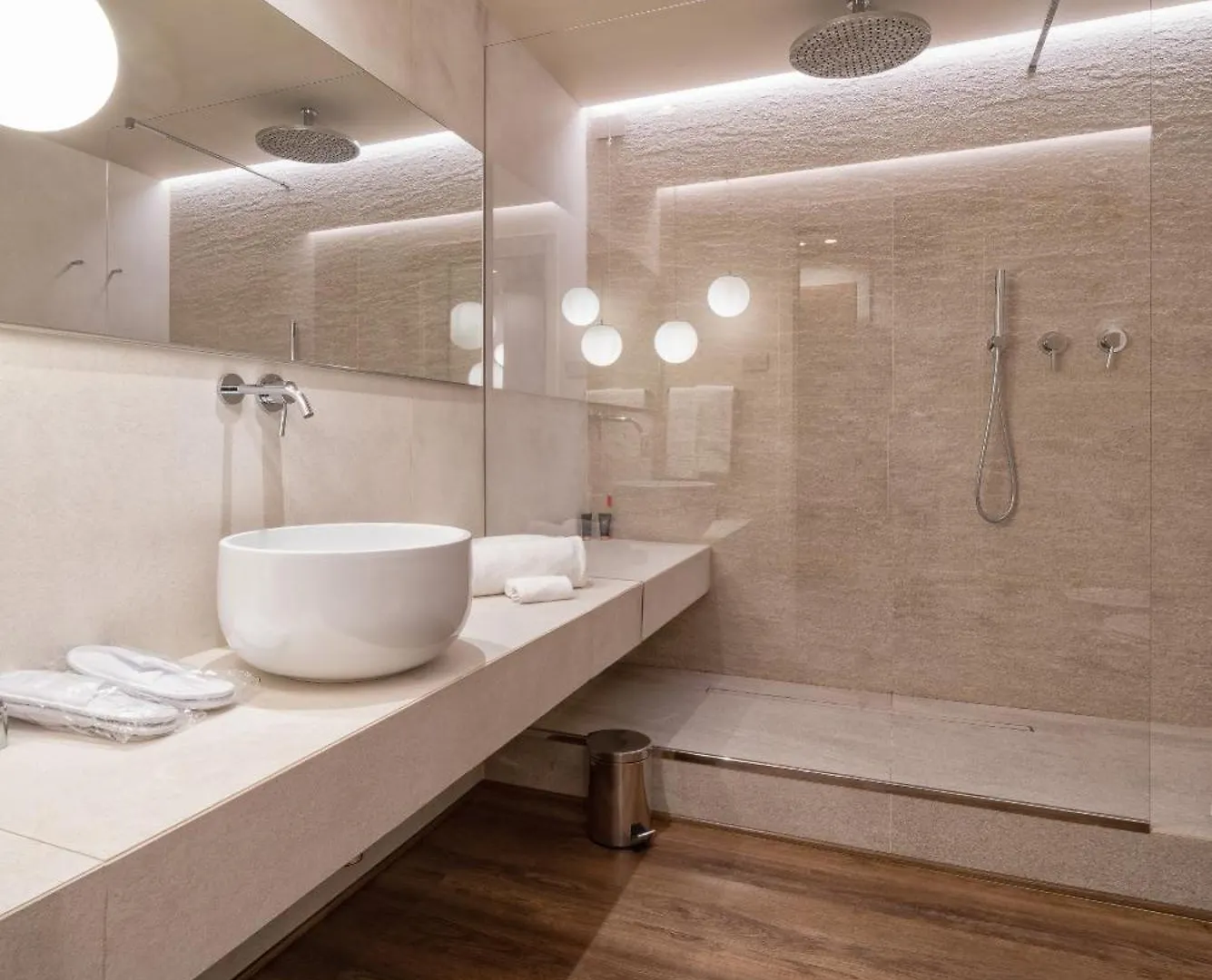 Phi Hotel Piajo Nembro 4*,